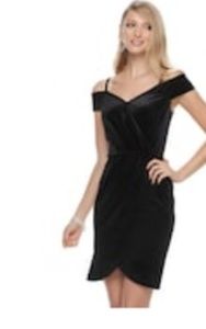 Jennifer Lopez Black velvet dress